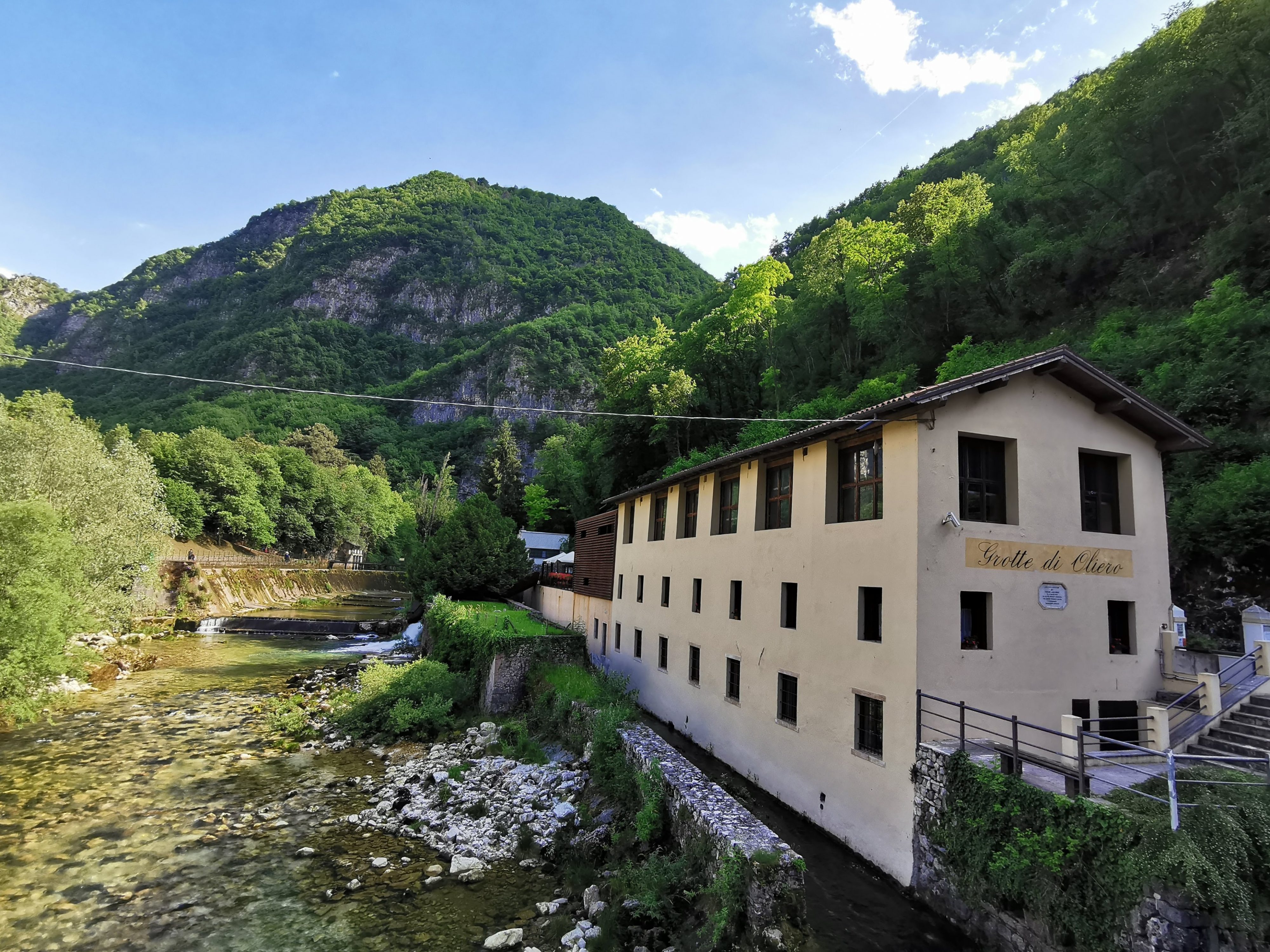 Grotte di Oliero_ingresso